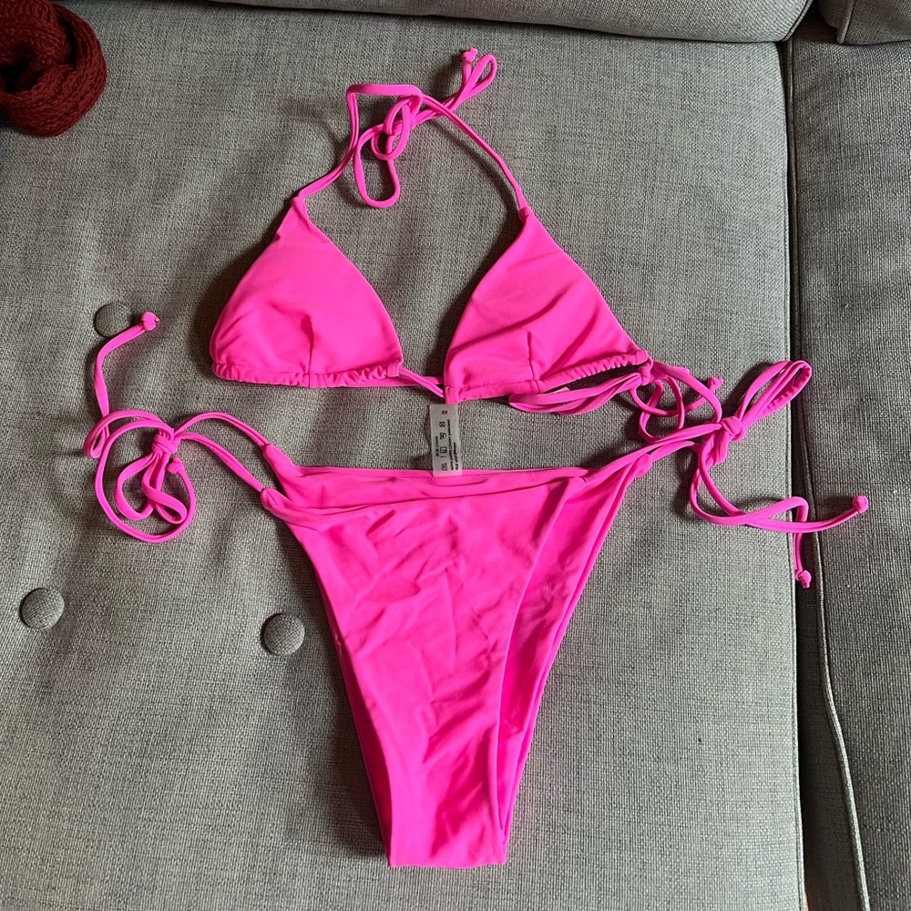 Bright Pink Swimsuit! 👙